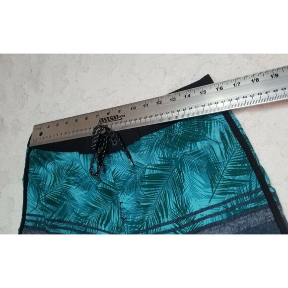 Ocean Current Mens Swim Board Shorts Size 32 Drawstring Waist Green Leaf Gray - Picture 4 of 6